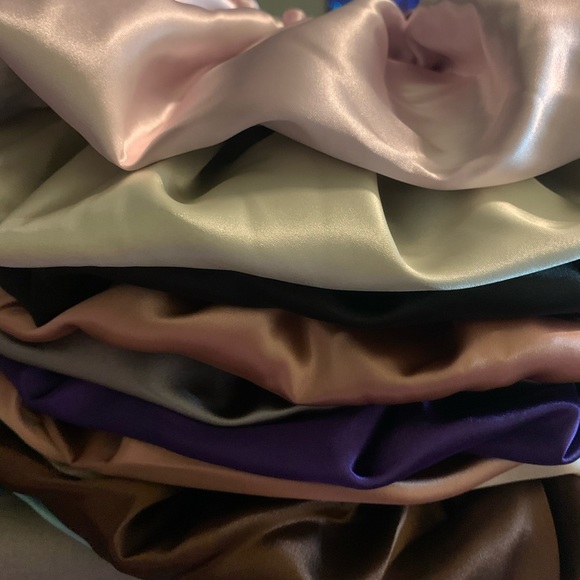 Bonnet - Picture 13 of 16